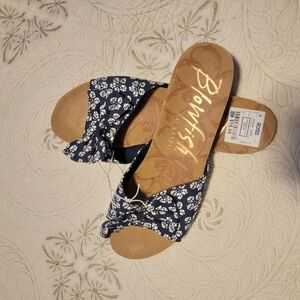 Blowfish Women's Navy Floral Sandals